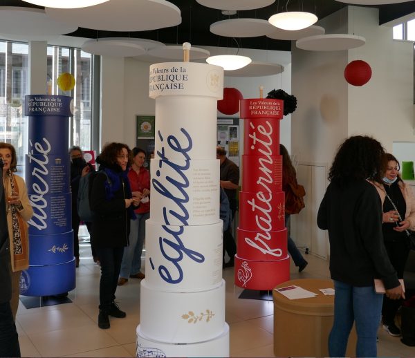 Raconte-moi l'égalité et la laïcité - exposition-La Balade des Livres